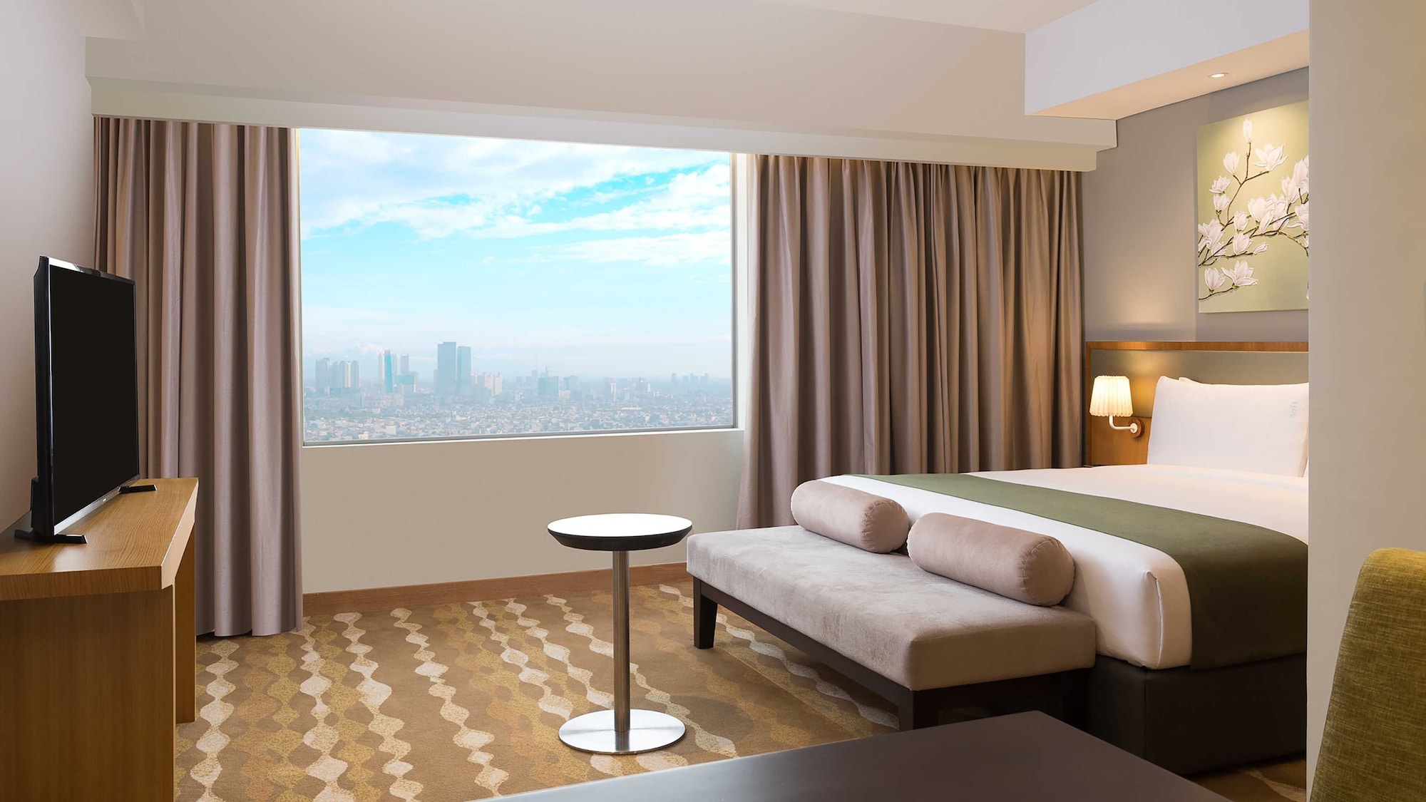 holiday inn and suites jakarta gajah mada an ihg hotel