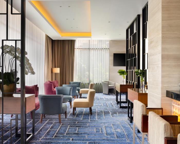 holiday inn and suites jakarta gajah mada an ihg hotel