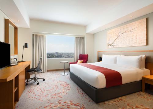 holiday inn and suites jakarta gajah mada an ihg hotel