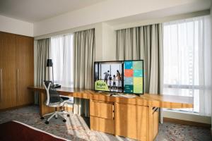 holiday inn and suites jakarta gajah mada an ihg hotel