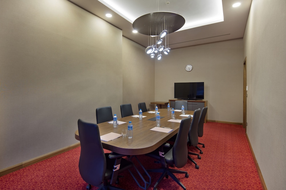 hampton by hilton istanbul atakoy