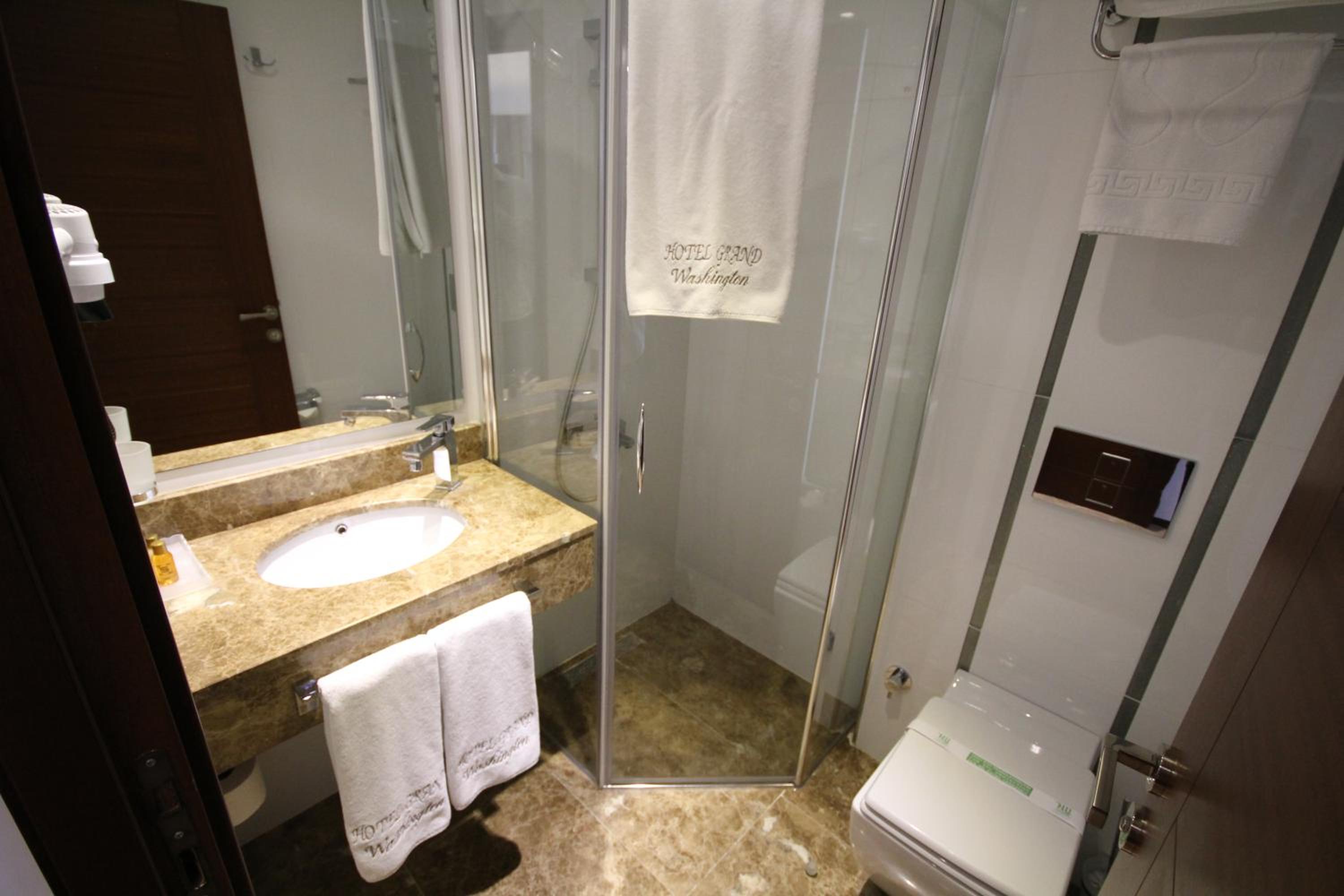 hampton by hilton istanbul atakoy