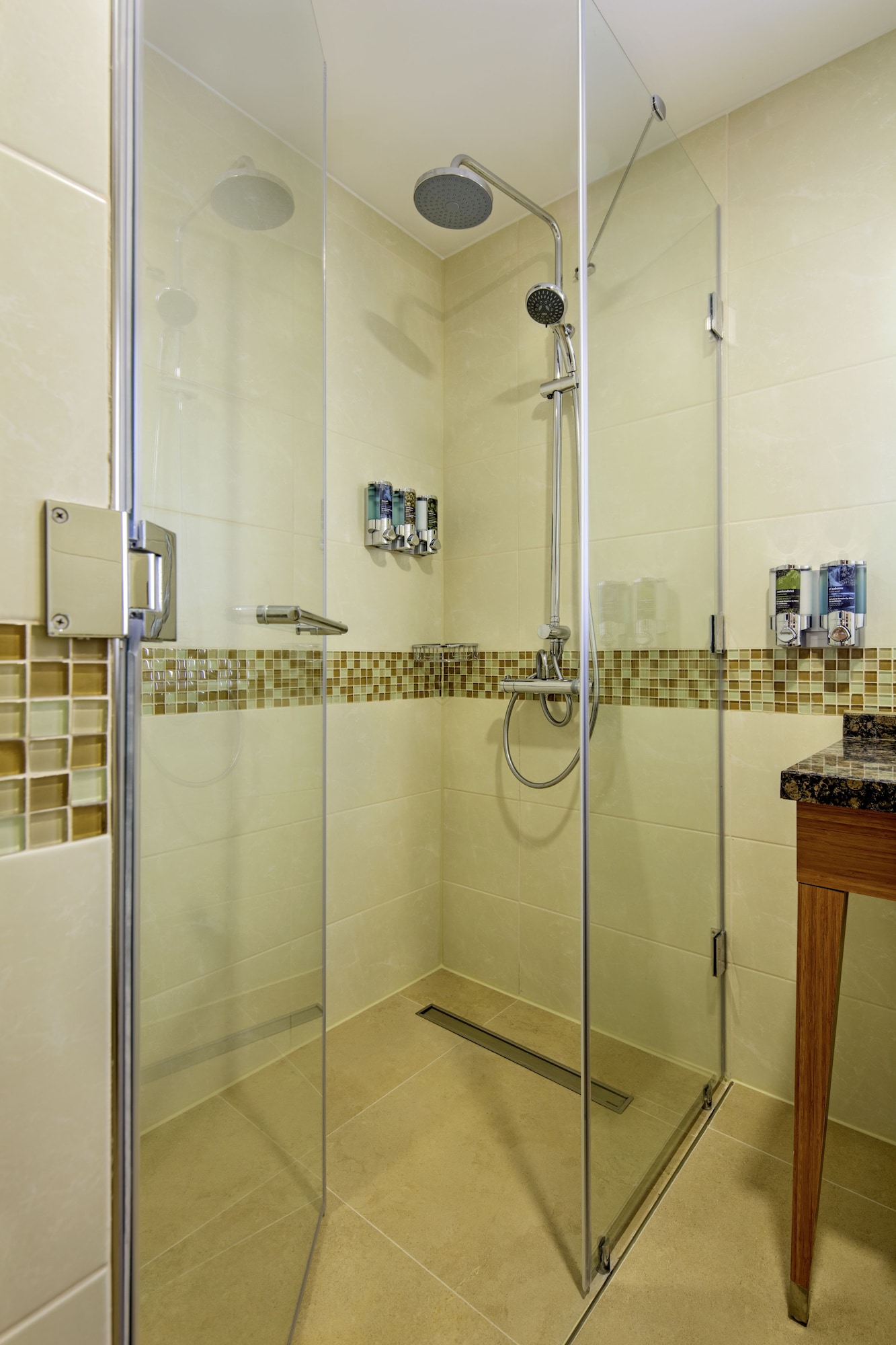 hampton by hilton istanbul atakoy
