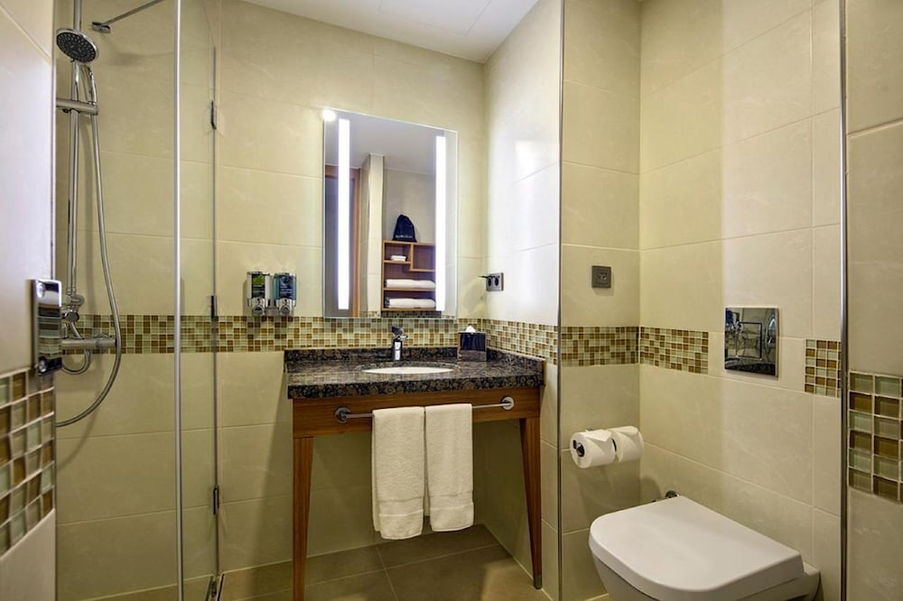hampton by hilton istanbul atakoy