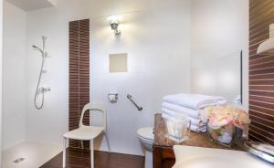 hotel jeanne darc le marais