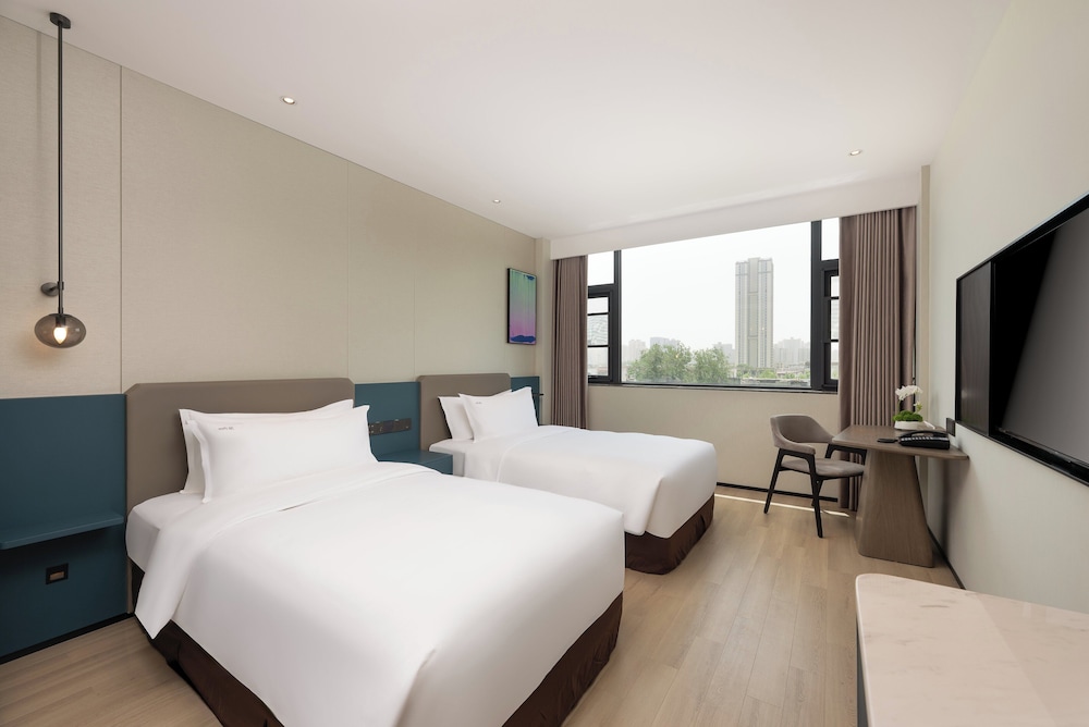 holiday inn zhengzhou by ihg