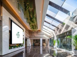holiday inn zhengzhou by ihg