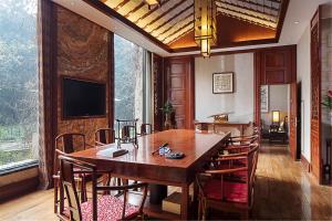 holiday inn zhengzhou by ihg