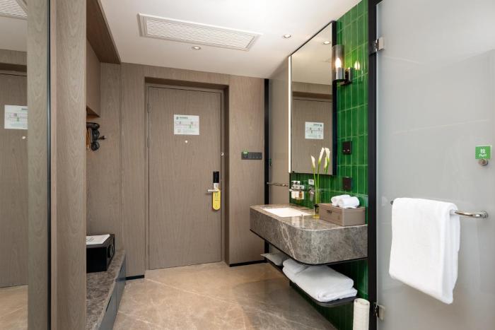 holiday inn zhengzhou by ihg