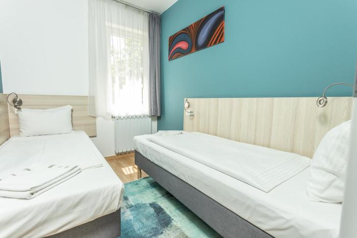 maple tree apartments