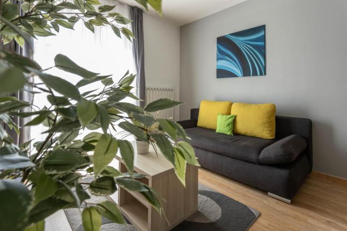 maple tree apartments