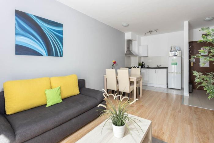 maple tree apartments