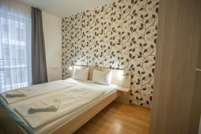 maple tree apartments