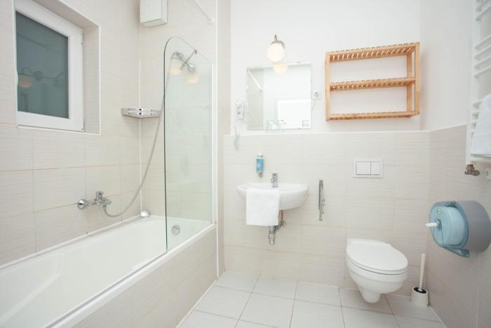 maple tree apartments