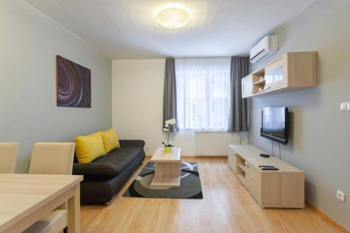 maple tree apartments