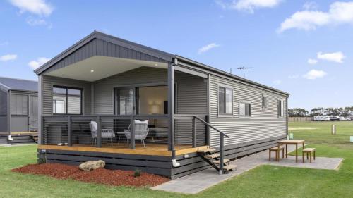 Swan Bay Holiday Park,,4 star