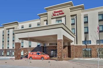 hampton inn and suites albuquerque airport