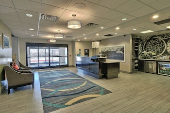 hampton inn and suites albuquerque airport