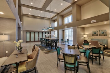hampton inn and suites albuquerque airport