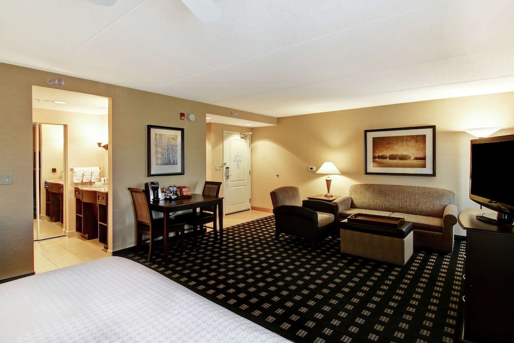 homewood suites by hilton toronto airport corporate centre