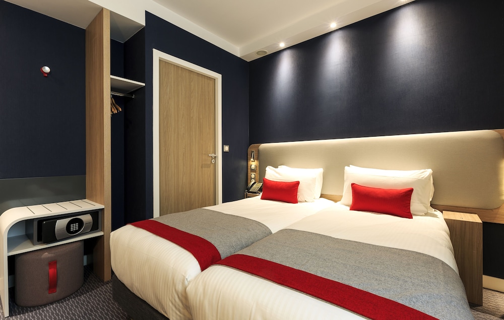 holiday inn express paris velizy by ihg