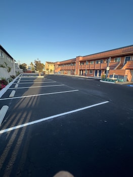 American Inn Grover Beach,Oceano>>Grover Beach,2 star