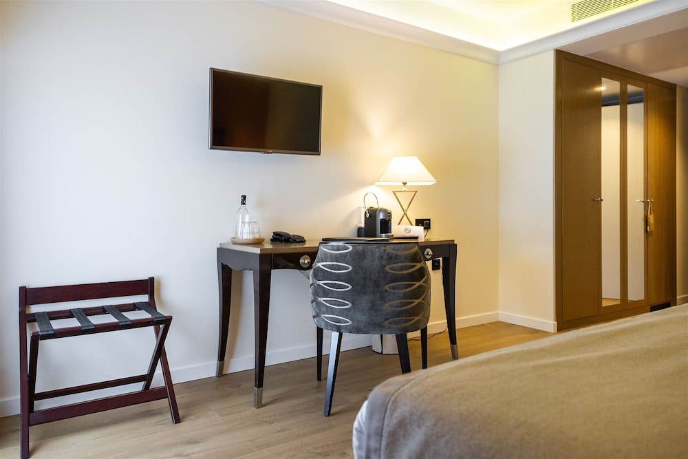 Hôtel Des Gouverneurs,Corsica>>Bastia,4 star