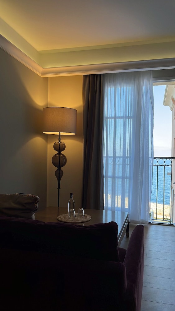 hotel des gouverneurs