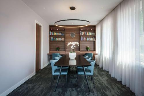 hampton by hilton amsterdam centre east