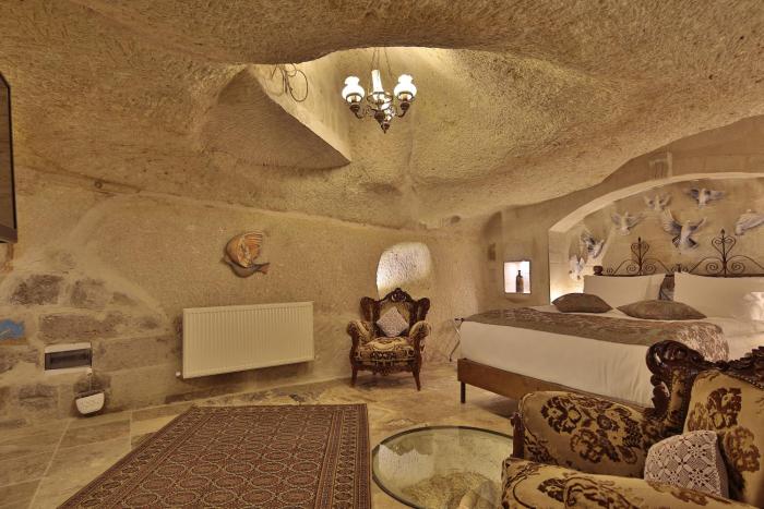 aren cave hotel