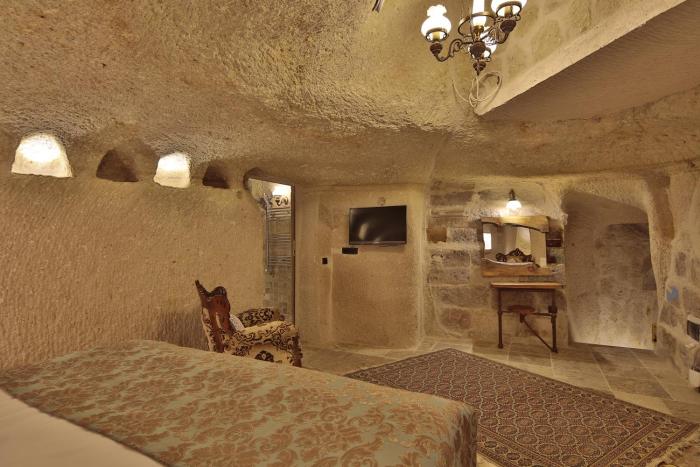 aren cave hotel