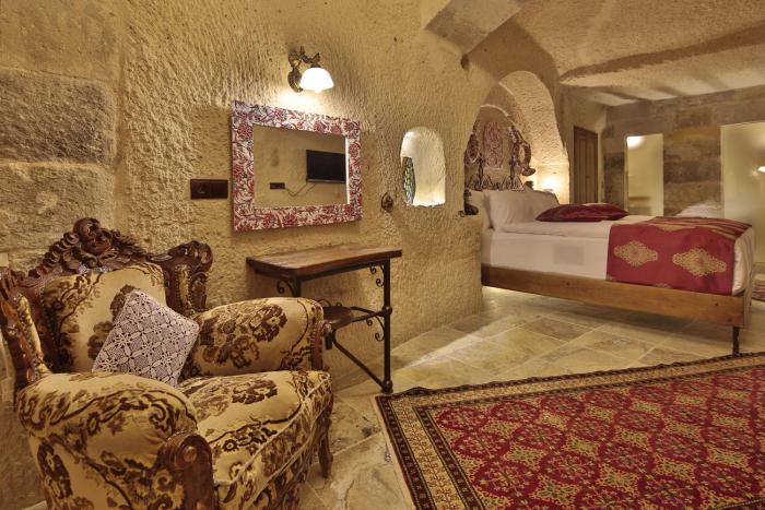 aren cave hotel