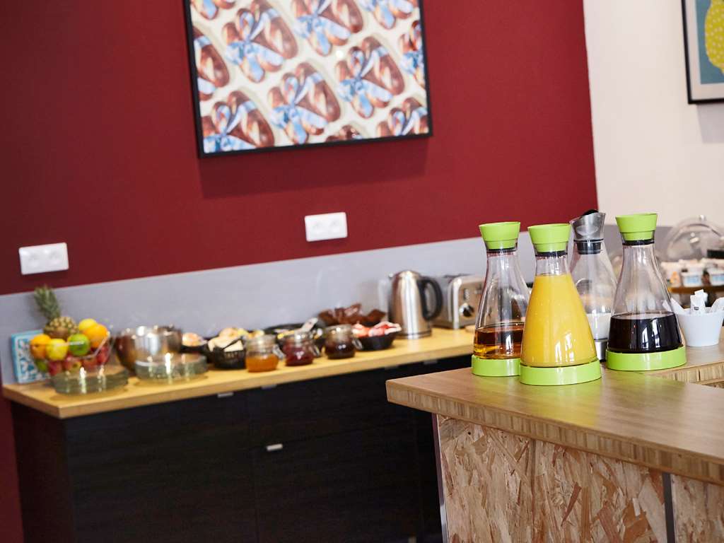 kyriad marseille blancarde timone