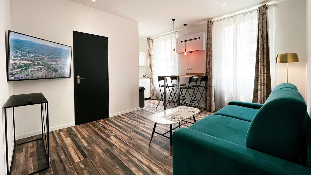 kyriad marseille blancarde timone