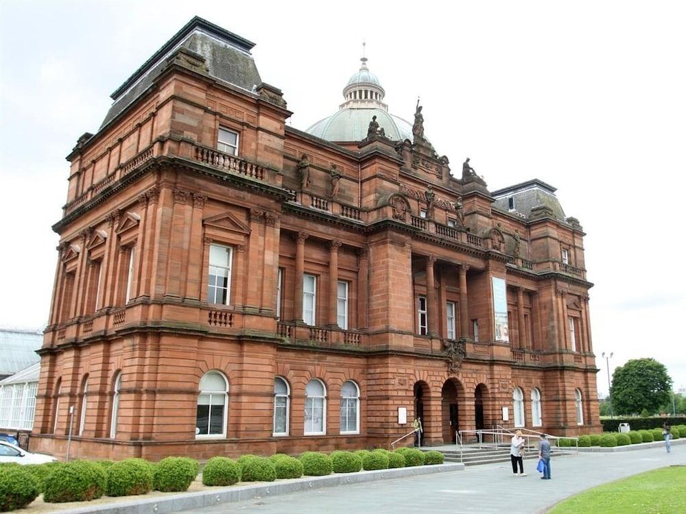 number 52 charlotte street