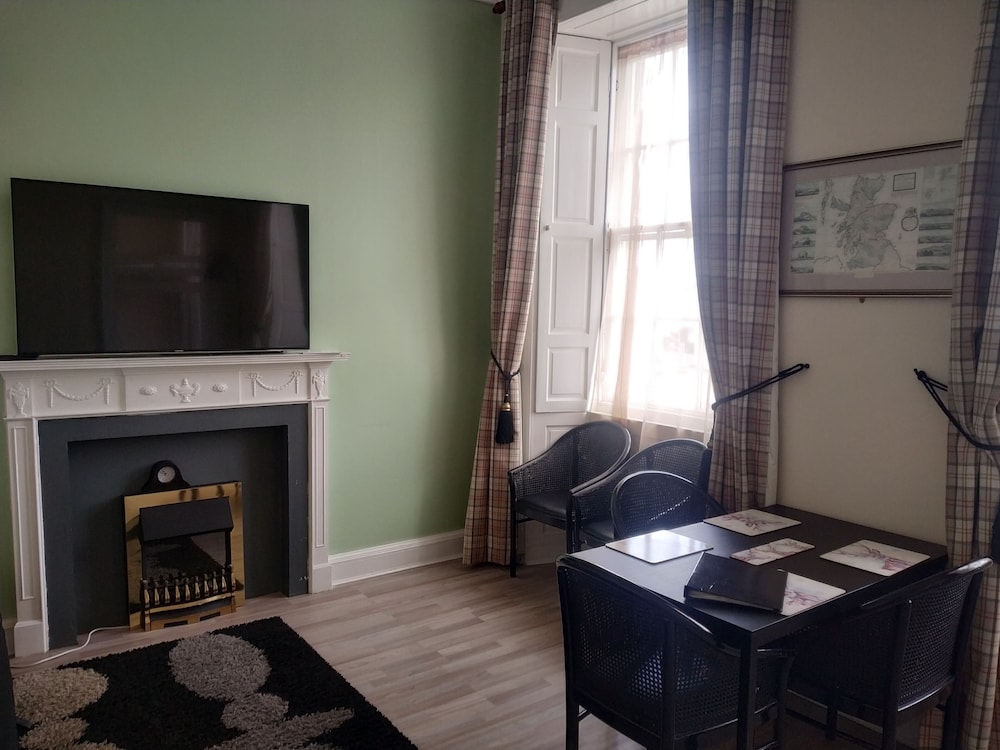 number 52 charlotte street