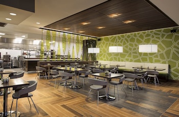 courtyard by marriott calgary south