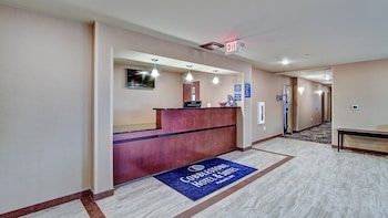 cobblestone hotel and suites pulaski green bay