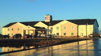 cobblestone hotel and suites pulaski green bay