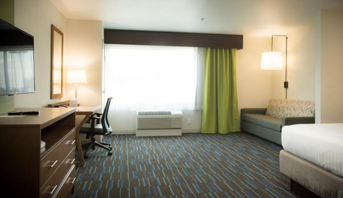 holiday inn express and suites rock falls by ihg