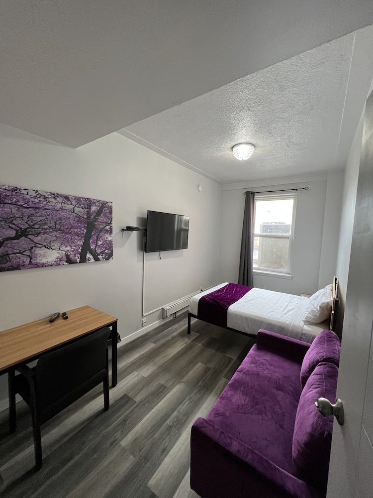 commercial hotel