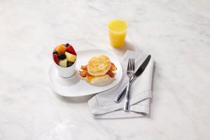 even hotel new york midtown east by ihg