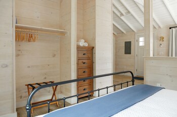 linekin bay resort