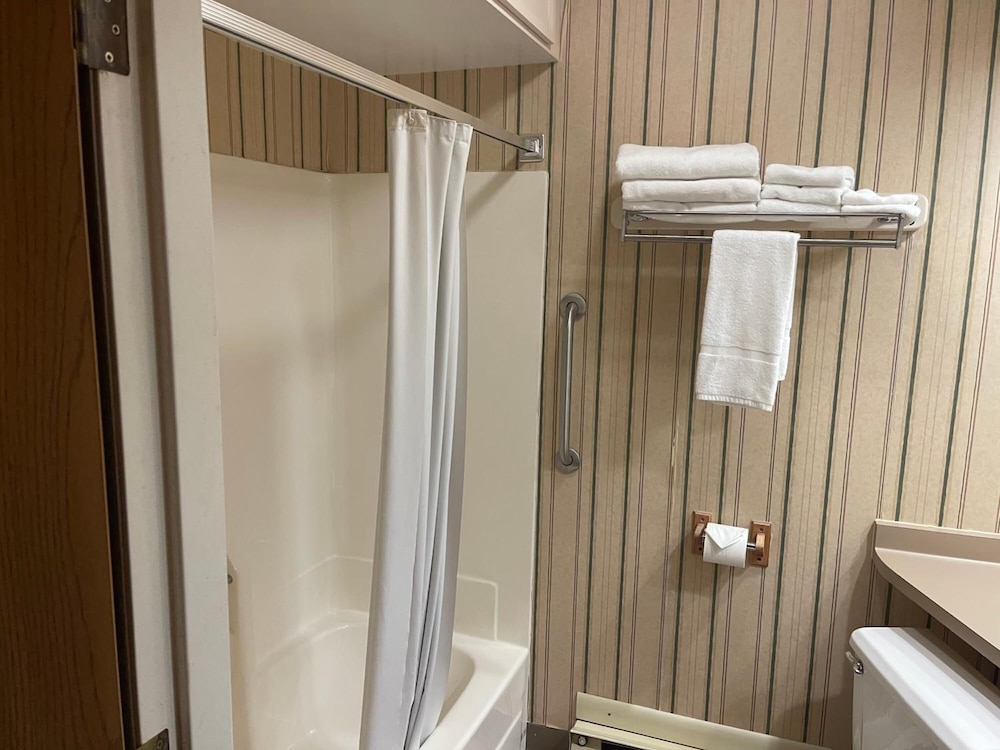 dollingers motor inn