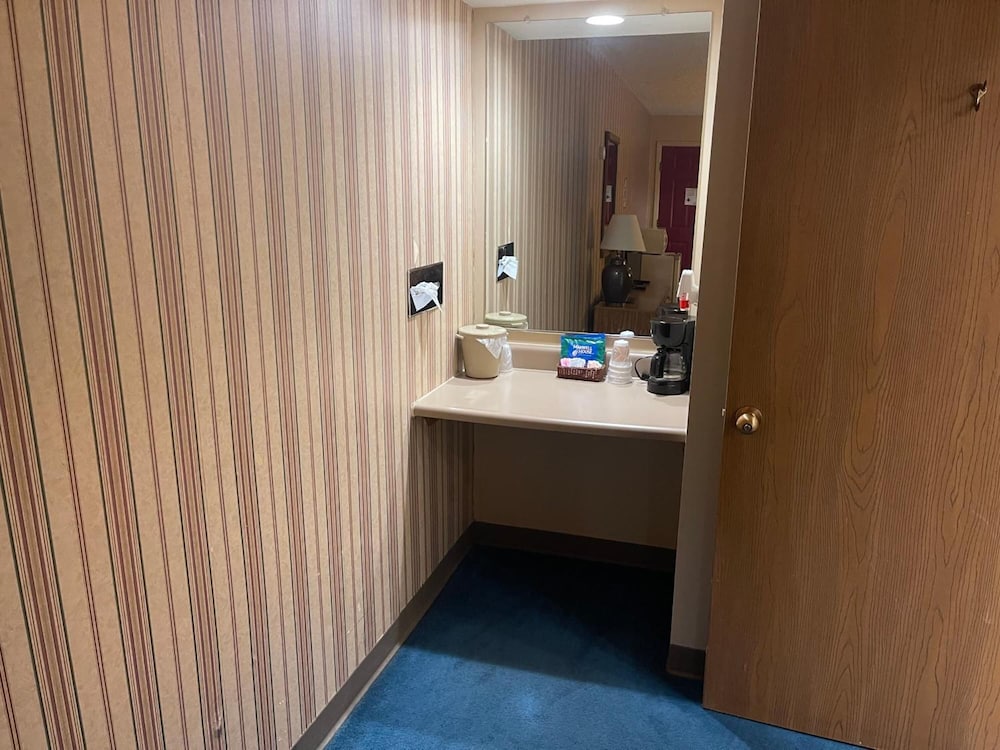 dollingers motor inn