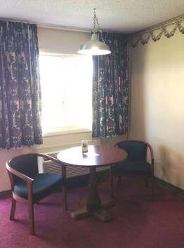 dollingers motor inn