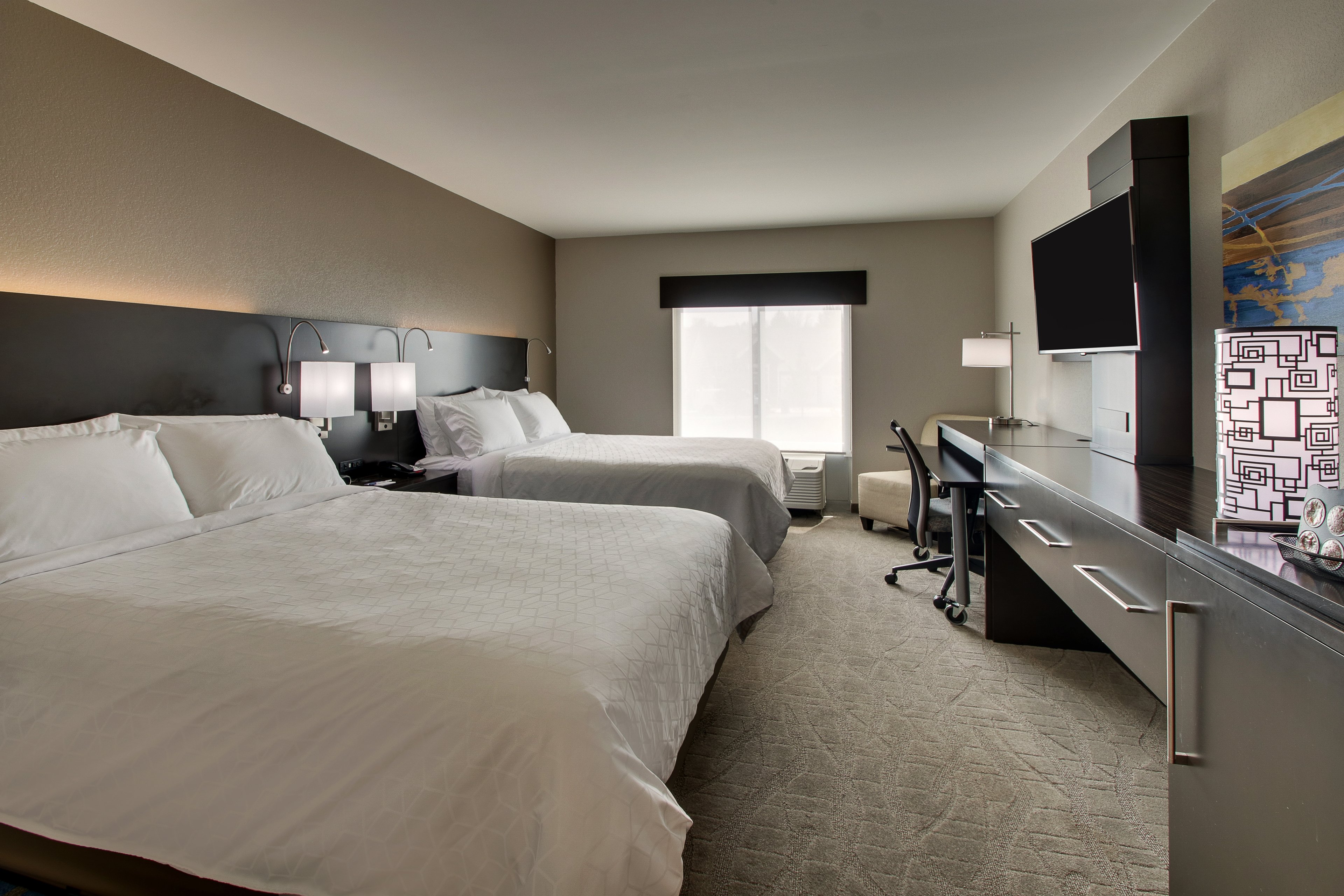 holiday inn express and suites lancaster east stra