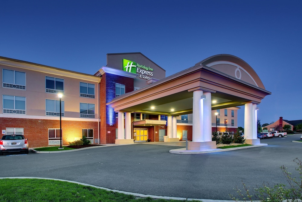 holiday inn express and suites lancaster east stra