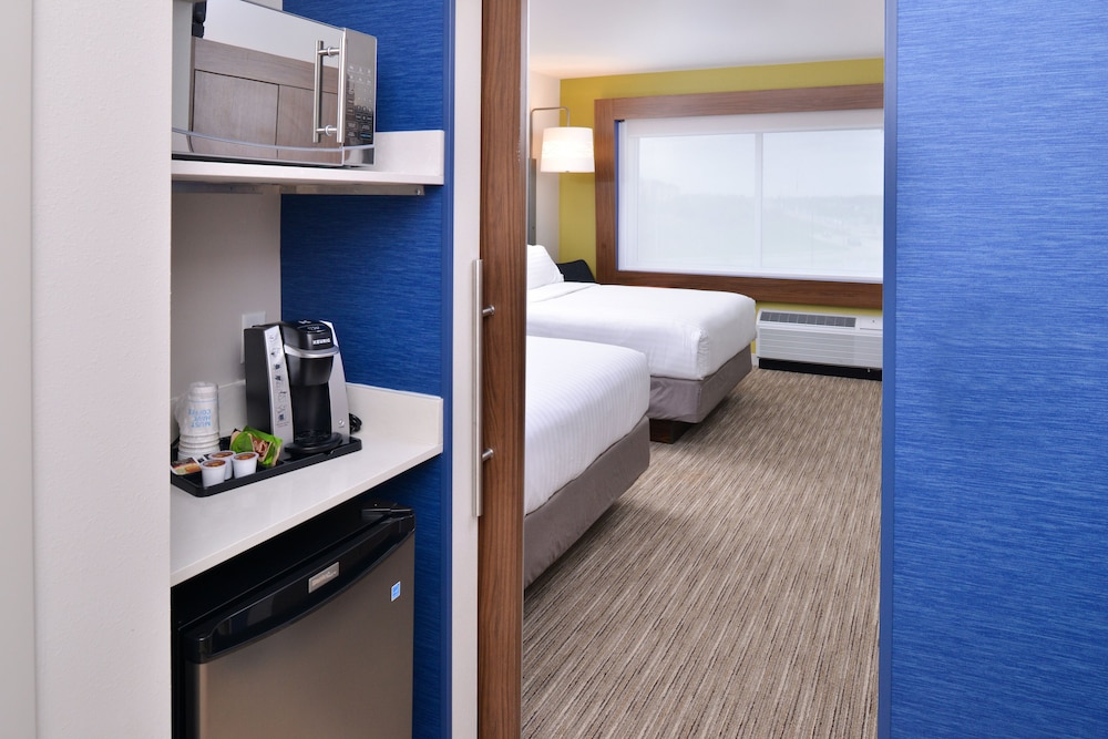 holiday inn express and suites madison by ihg