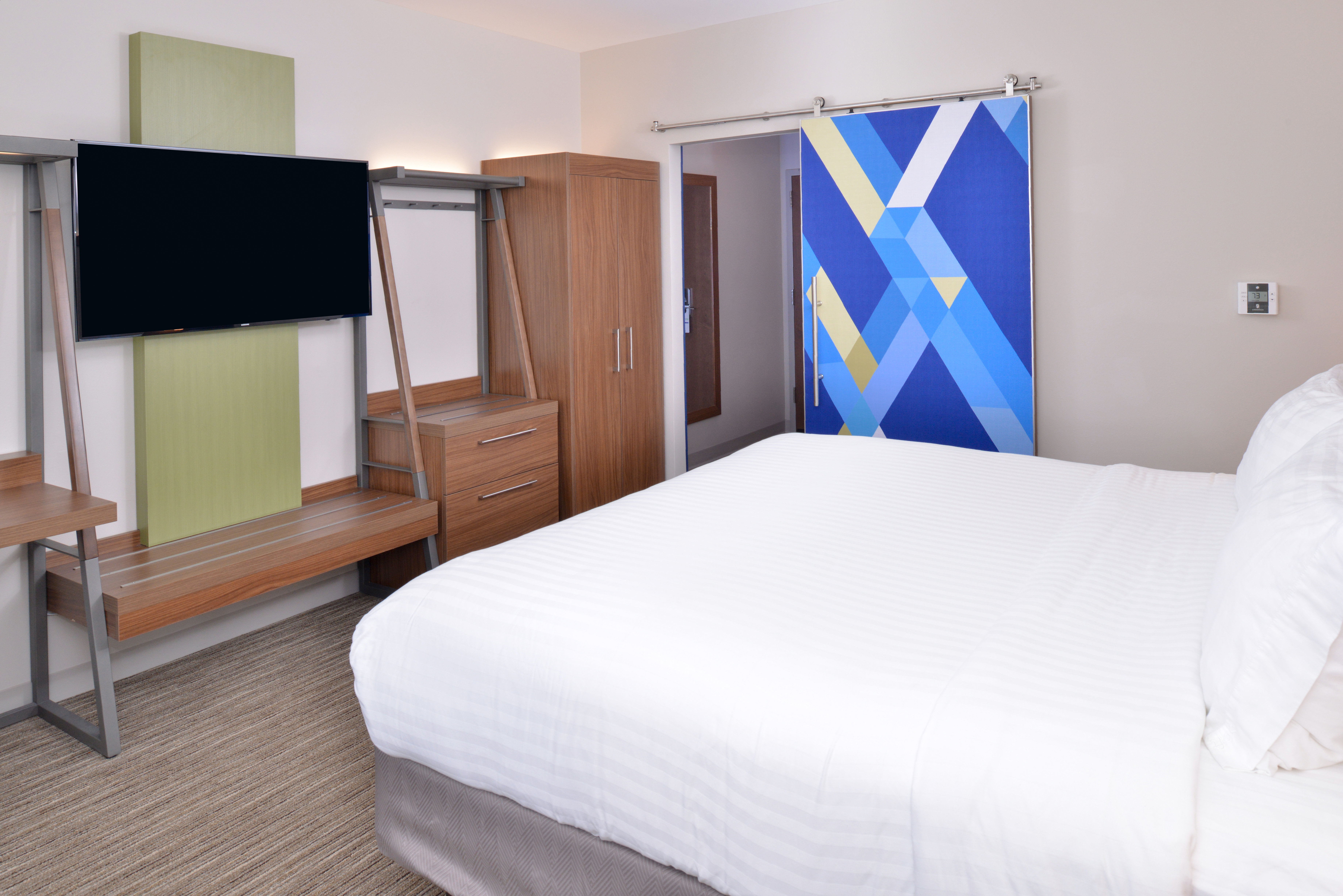holiday inn express and suites madison by ihg